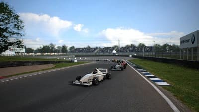 Live for Speed 0.6M 32 players race